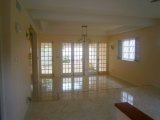 RUSSELL HEIGHTS KINGSTON 6, Kingston / St. Andrew, Jamaica - Townhouse for Lease/rental